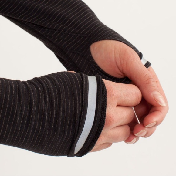 Lululemon Run: Turn It Up Long Sleeve Black Size 6 - Picture 7 of 7